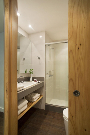 Bathroom 4, Ipanema Inn, Rio de Janeiro