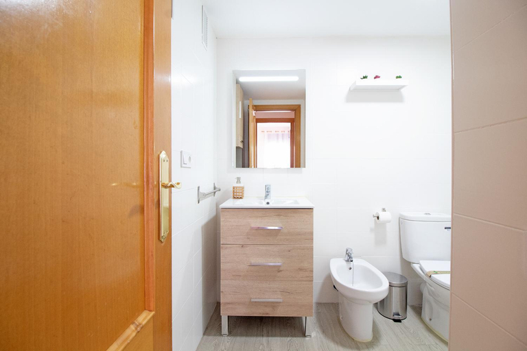Bathroom, Global Vacacional, Apartamento para 5 personas con terraza y barbacoa, Valencia