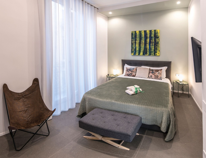 Bedroom 2, Three houses Toledo, Napoli