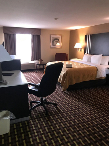 Bedroom 3, Quality Inn & Suites Middletown - Franklin, Warren