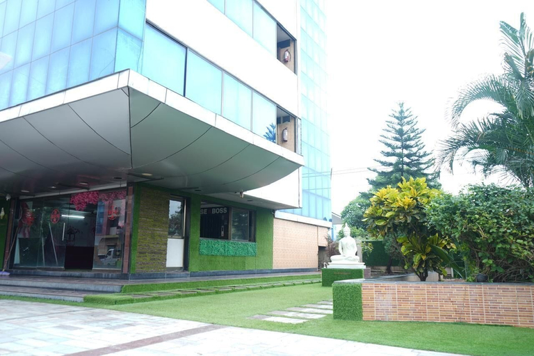 Exterior & Views 2, SVR Hotel Sai Samrat, Ahmadnagar