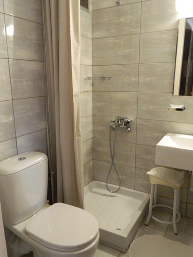 Bathroom 2, Messini Hotel, Peloponnese