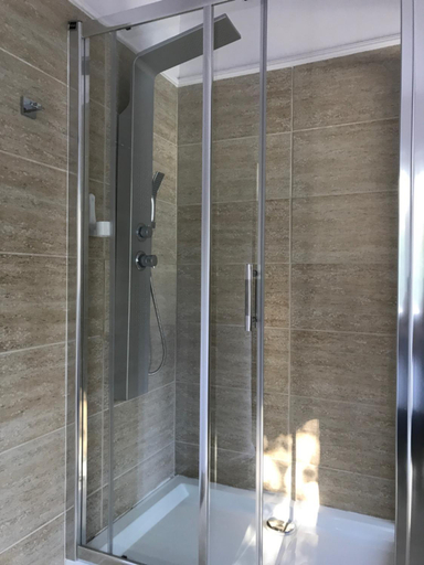 Bathroom 4, Hotel Alex, Galati