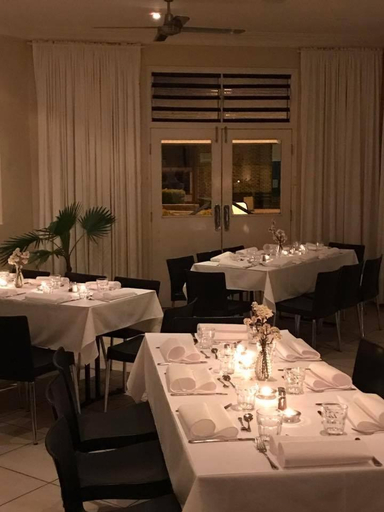 Food & Drinks, The Playhouse Hotel, Tamworth Regional - Pt B