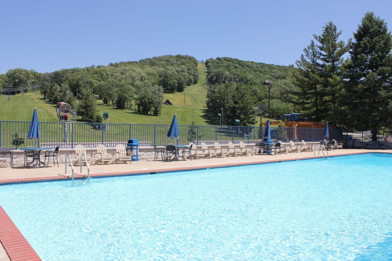 Sport & Beauty 4, Liberty Mountain Lodging by Vail Resorts, Adams
