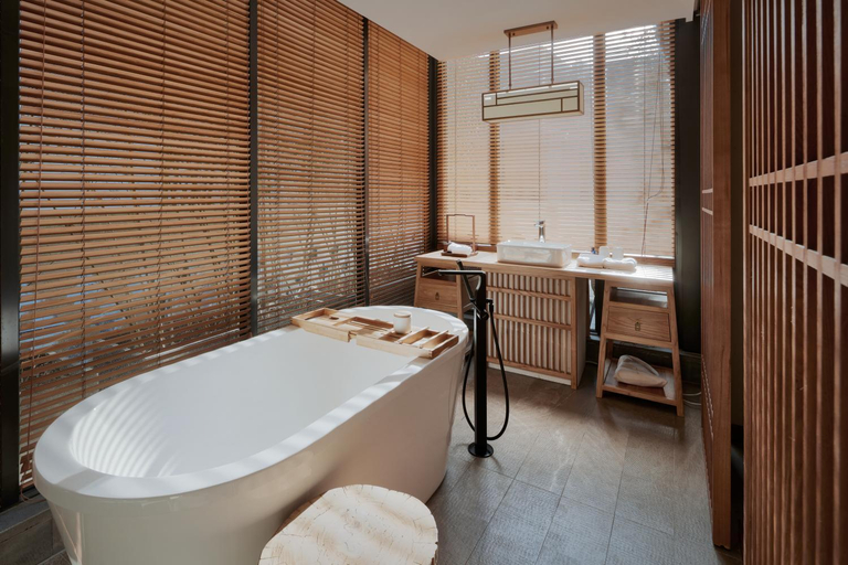 Bathroom 4, Uin Oriental Hotel, Wuxi