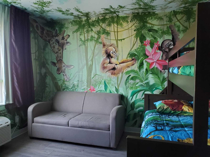 Bedroom 3, Super 8 By Wyndham Winnipeg East, Division No. 11