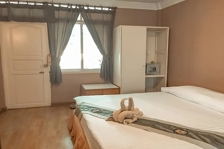Bedroom 5, Safari Riviera Resort, Pattaya