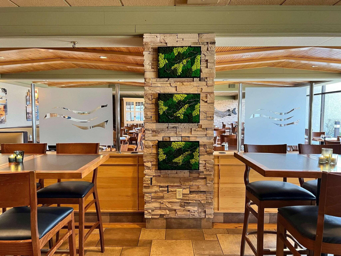 Food & Drinks 5, Radisson Hotel La Crosse, La Crosse