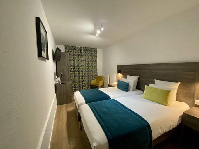 Bedroom 24