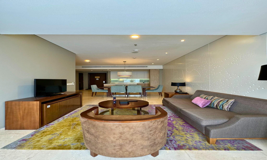 Dining Room 8