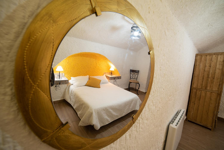 Bedroom 3, Cuevas Cortijo Gachas, Granada
