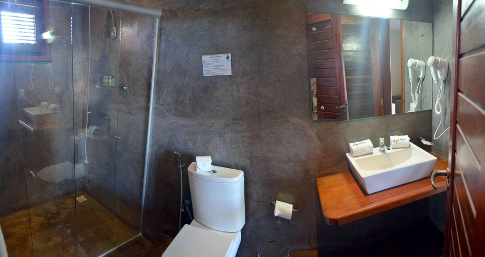 Bathroom 4, Hotel Long Beach, Aracati