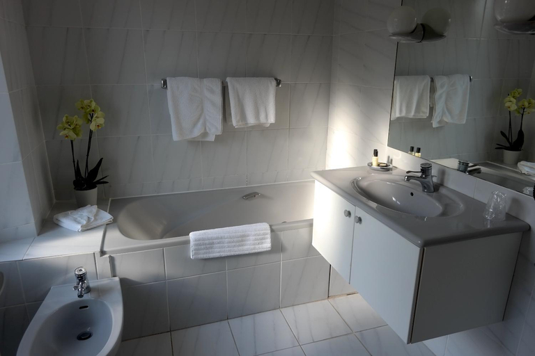 Bathroom 3, Domaine de la Reposee, Eure-et-Loir
