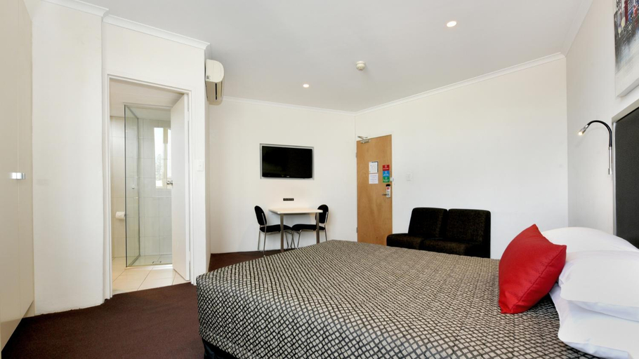 Bedroom 16