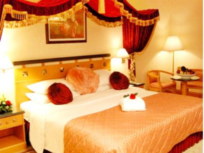 Bedroom 3, Holiday International, Sharjah City