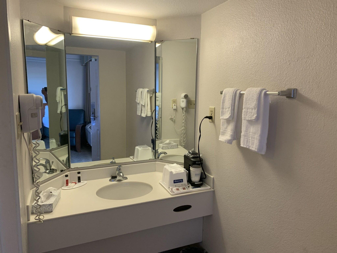 Bathroom 21