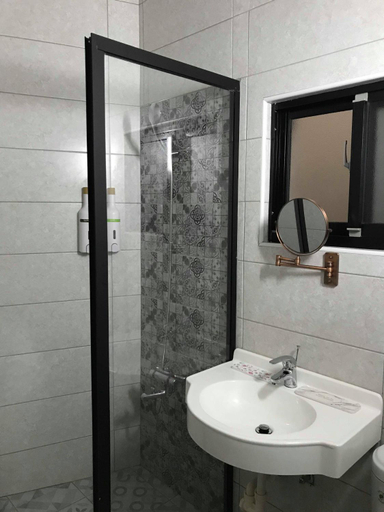 Bathroom, 愉品居 台南民宿, Tainan