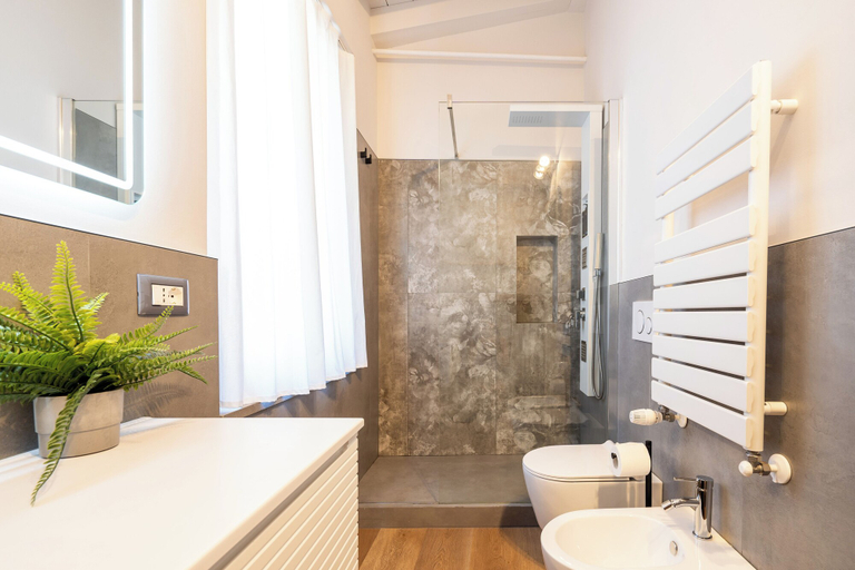 Bathroom 5, CADAMARE charming rooms in Portovenere, La Spezia