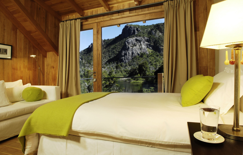 Bedroom 2, Rio Hermoso Hotel De Montaña, Lacar