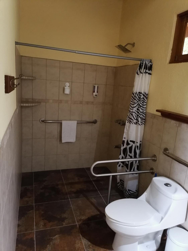 Bathroom 3, La Ceiba Tree Lodge, Tilarán