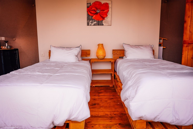 Bedroom 3, The Leaf