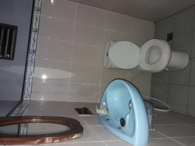 Bathroom 3