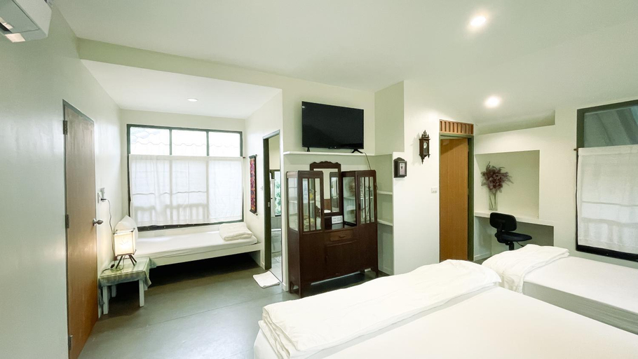 Bedroom 11
