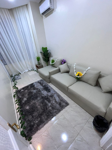 Others 5, New royai studio, Qasr an-Nil