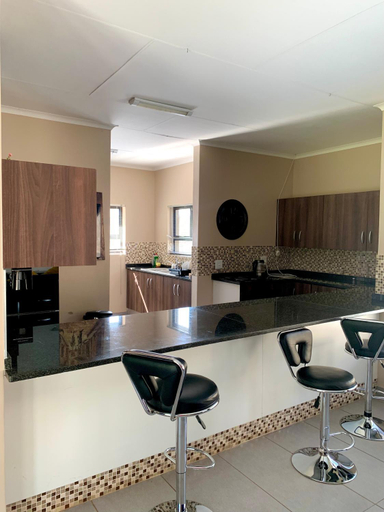 Others 4, Valleyside Executive Apartments, Lobamba