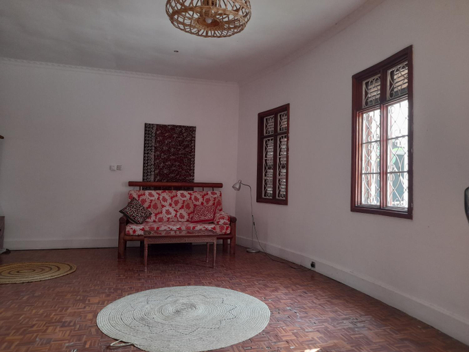 Facilities 2, Culture's apartment, Kusini