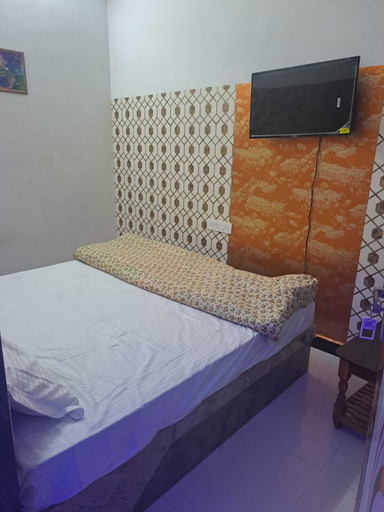 Bedroom 5, Hotel divine and restaurant, Pratapgarh