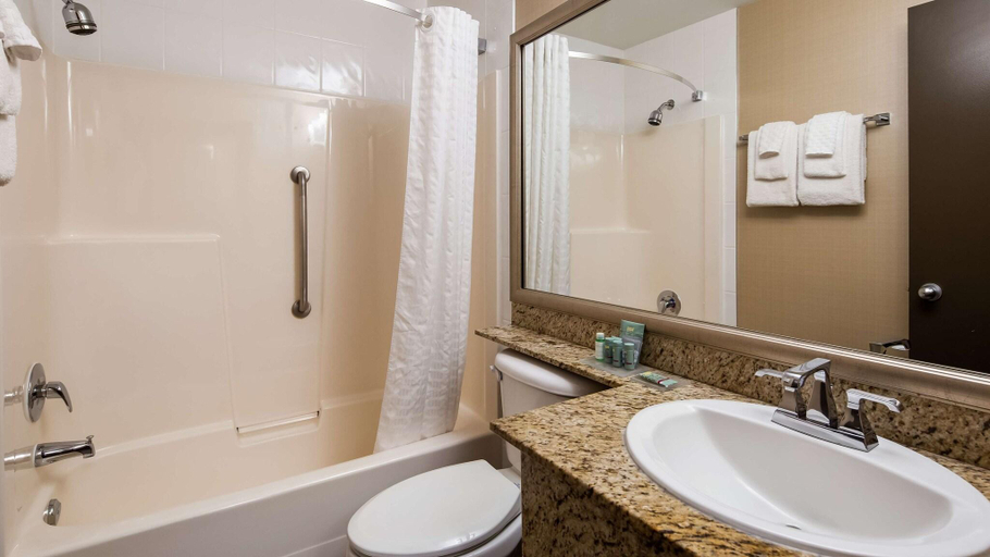 Bathroom 4, Best Western King George Inn & Suites, Greater Vancouver