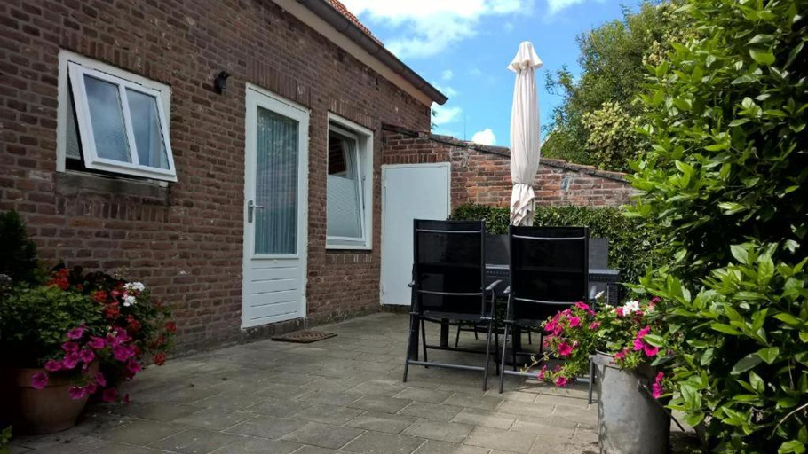 Others 5, Studio@Domburg, Veere