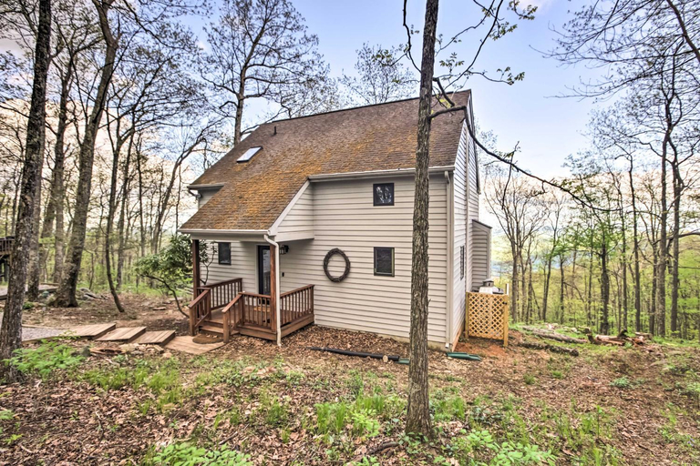 Exterior & Views 1, Serene Hideaway with Views, 1 Mi to Hike & Ski!, Nelson