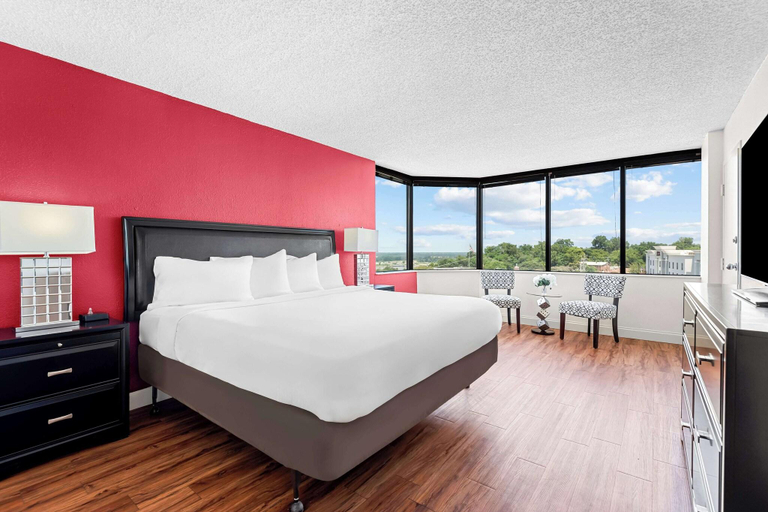 Bedroom 3, Magnolia Hotel, BW Signature Collection, Adams