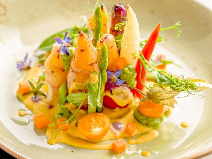 Food & Drinks 15