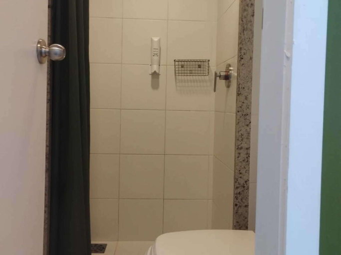 Bathroom 4, Ibis Styles Manaus, Maués