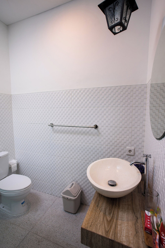 Bathroom 4, Berawa Bali Beach Villa, Badung
