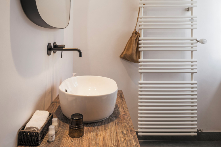 Bathroom 3, Amanthos Living Nyon (Self Check In), Nyon