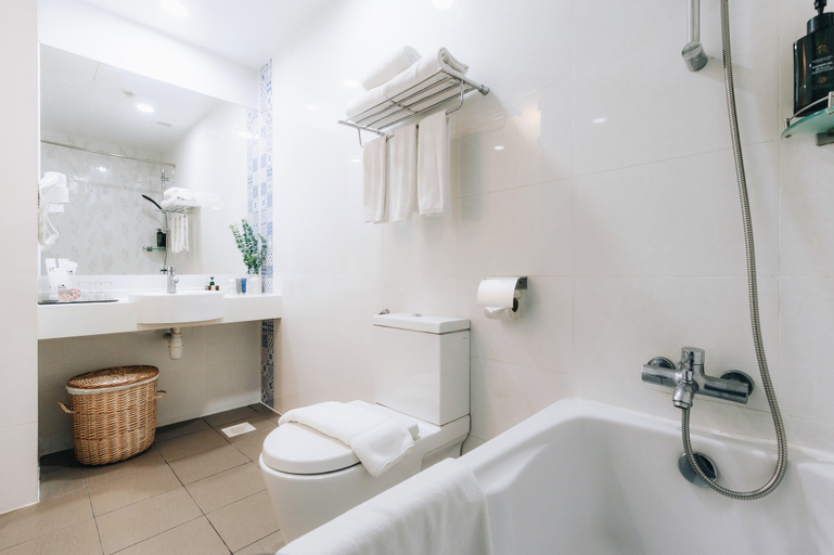 Bathroom 21