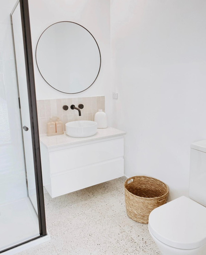 Bathroom 1, The Hideaway - Guest House, Warrnambool