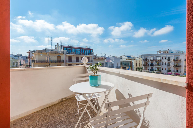 Others 4, YOUR HOUSE ROOMs 2, Bari