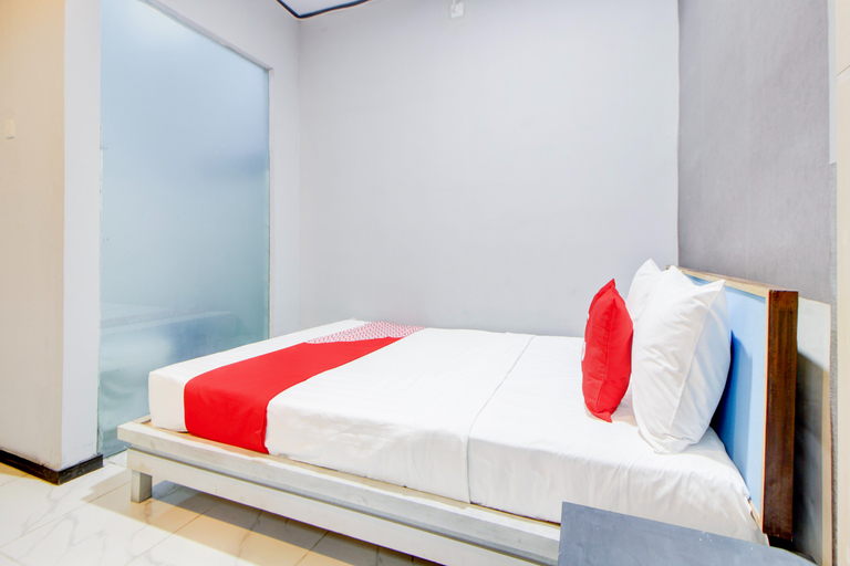 Bedroom 3, OYO 94304 Ameera Guest House, Tegal