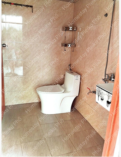 Bathroom 3, Homestay Pleiku Phố, Pleiku