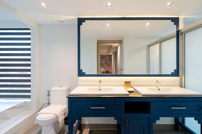Bathroom 5