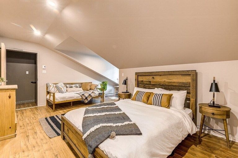 Bedroom 3, St. Ursule Two-Storey Oasis, Communauté-Urbaine-de-Québec