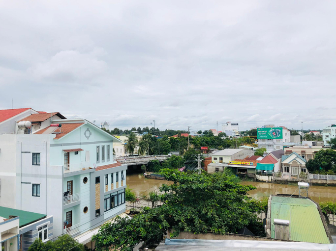 Others 2, Đế Vương 2 Hotel, Cao Lanh