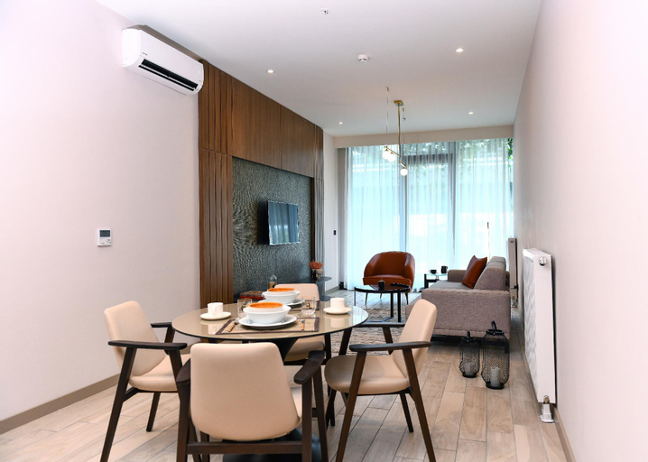 Dining Room 6