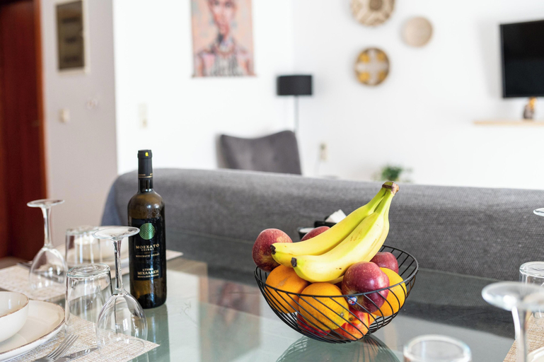 Food & Drinks 5, Niman Beachside Apartments, Crete